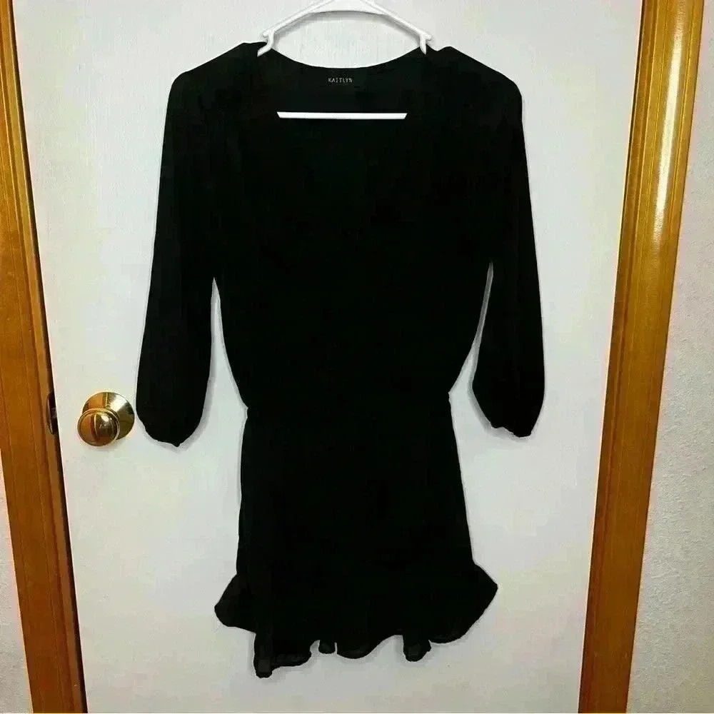 Kaitlyn‎ Romper Shorts 1/2 Sleeve Women Medium Black Elastic Waist Lined Ruffle